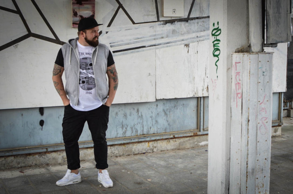 Cooler Look in Grau, Schwarz & Weiß mit Happy Size