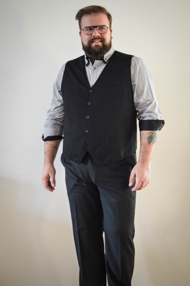 Male Plus Size Model Blog Blogger bonprix it´s me bonprix Herrenmode große Größen Männer XXL Mode Fashion Übergröße schwarzer Anzug Weste Sakko Hose