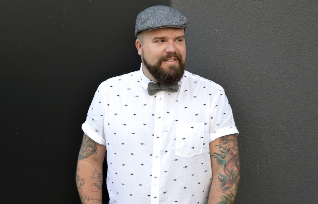 bonprix black and white shirt chino male plus size model blog blogger