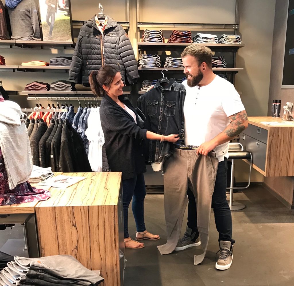 Claus Fleissner engbers XXL Shopping Filiale Sulzbach Main Taunus Zentrum MTZ Beratung große Größen