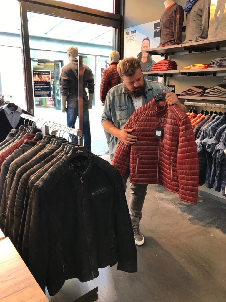 Claus Fleissner engbers XXL Shopping Filiale Sulzbach Main Taunus Zentrum MTZ Beratung große Größen