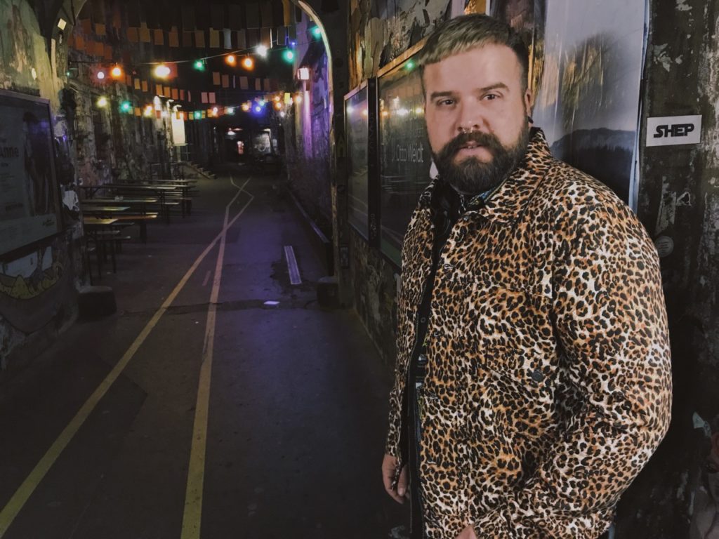 ASOS PLUS Men Leo Print New Years Eve Silvester Outfit Claus Fleissner