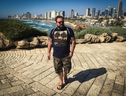 Palmen Print Shirt und Shorts Tel Aviv Plus Size Model Blogger Claus Fleissner