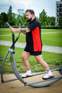 Sportswear Performance-Wear Plus Size Male Model Blogger Claus Fleissner