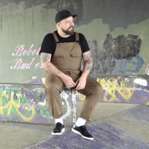 Latzhose ASOS PLUS Overalls Dungarees Chino Plus Size Model Blog