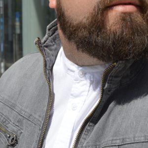 grey double denim jeans bonprix male plus size große Größen Outfit Granddad Kragen collar casual