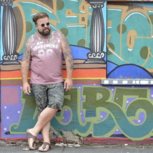 Happy Size Men Plus blog model plus size Claus Festival Look Outfit palm print Palmen camouflage