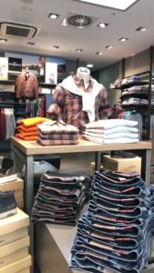 Claus Fleissner engbers XXL Shopping Filiale Sulzbach Main Taunus Zentrum MTZ Beratung große Größen