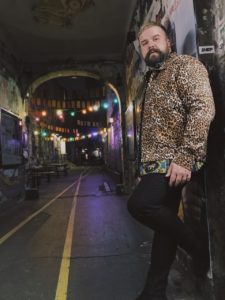 ASOS PLUS Men Leo Print New Years Eve Silvester Outfit Claus Fleissner